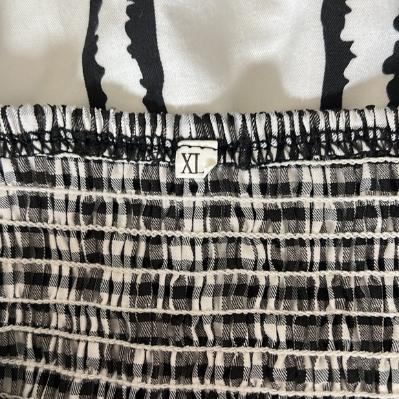 🆕 listing! Cute plaid set (top only) - Picture 5 of 6